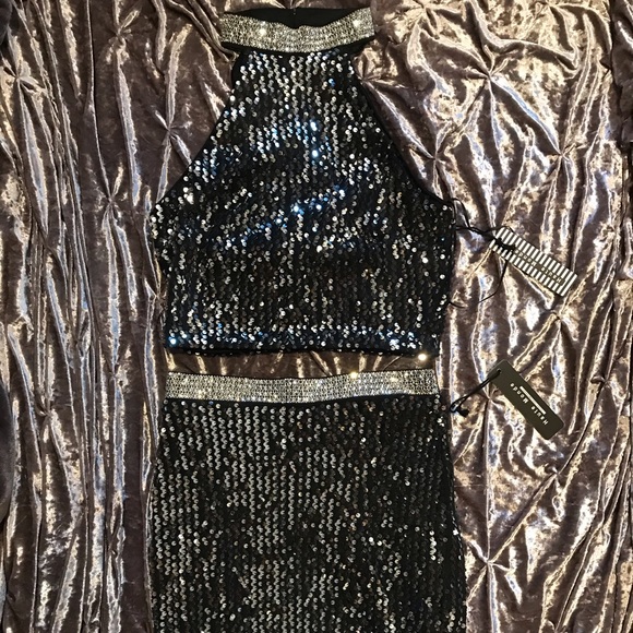 Two Piece Glam - Picture 2 of 11